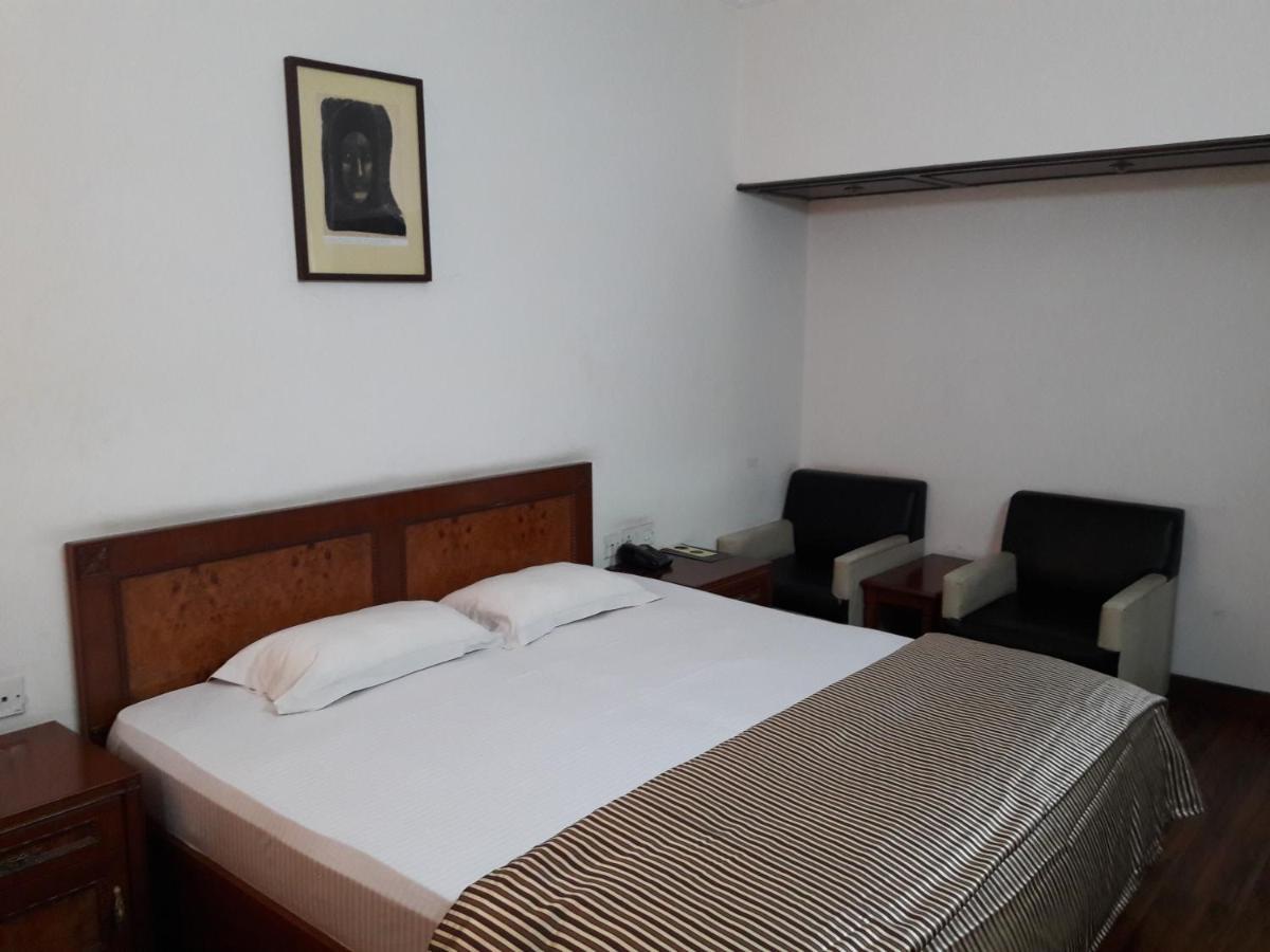 New Delhi Ymca Tourist Hostel Exterior foto